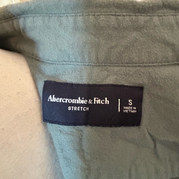 Abercrombie and Fitch long sleeve button up collared shirt - Picture 4 of 4